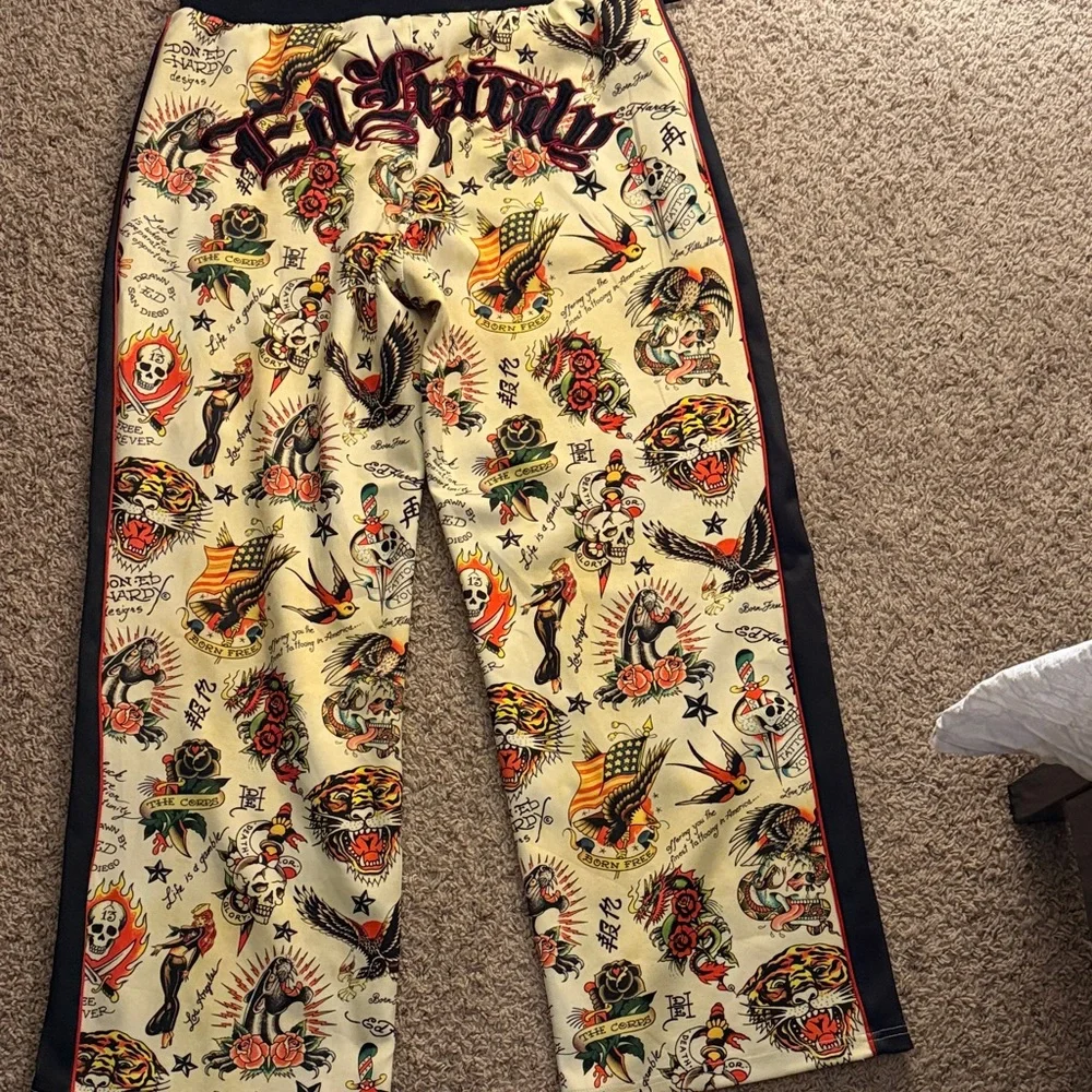 Ed Hardy Cream Tattoo Print Pants - Picture 2 of 2
